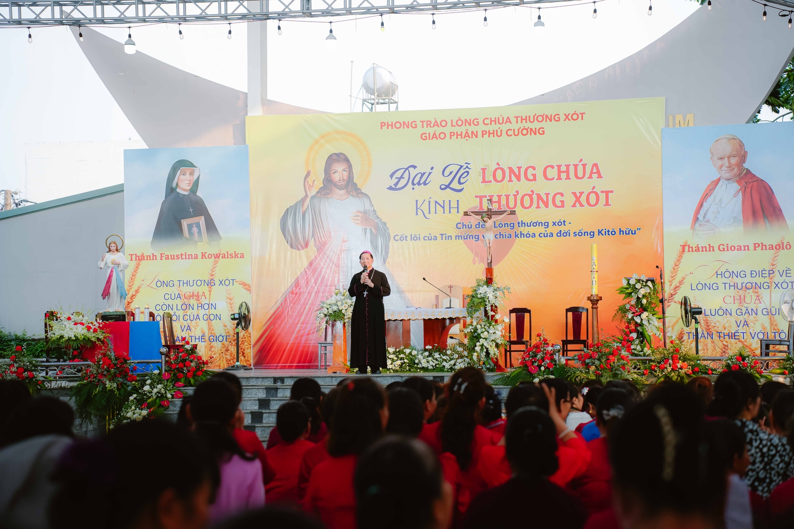 Giáo Phận Phú Cường Cử Hành Đại Lễ Kính Lòng Thương Xót Chúa